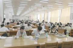 暑假不休假 众多学子备战考研